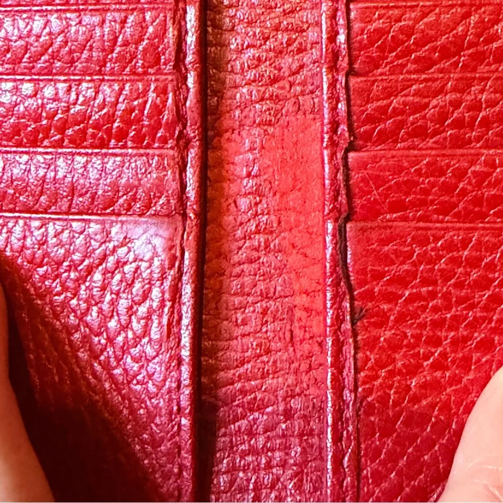 Gucci Interlocking G Bifold Wallet in red pebbled leather authentic genuine - Picture 10 of 16